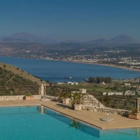 Arbutus - Relaxing Apartment With Fantastic Views Георгиуполис Экстерьер фото