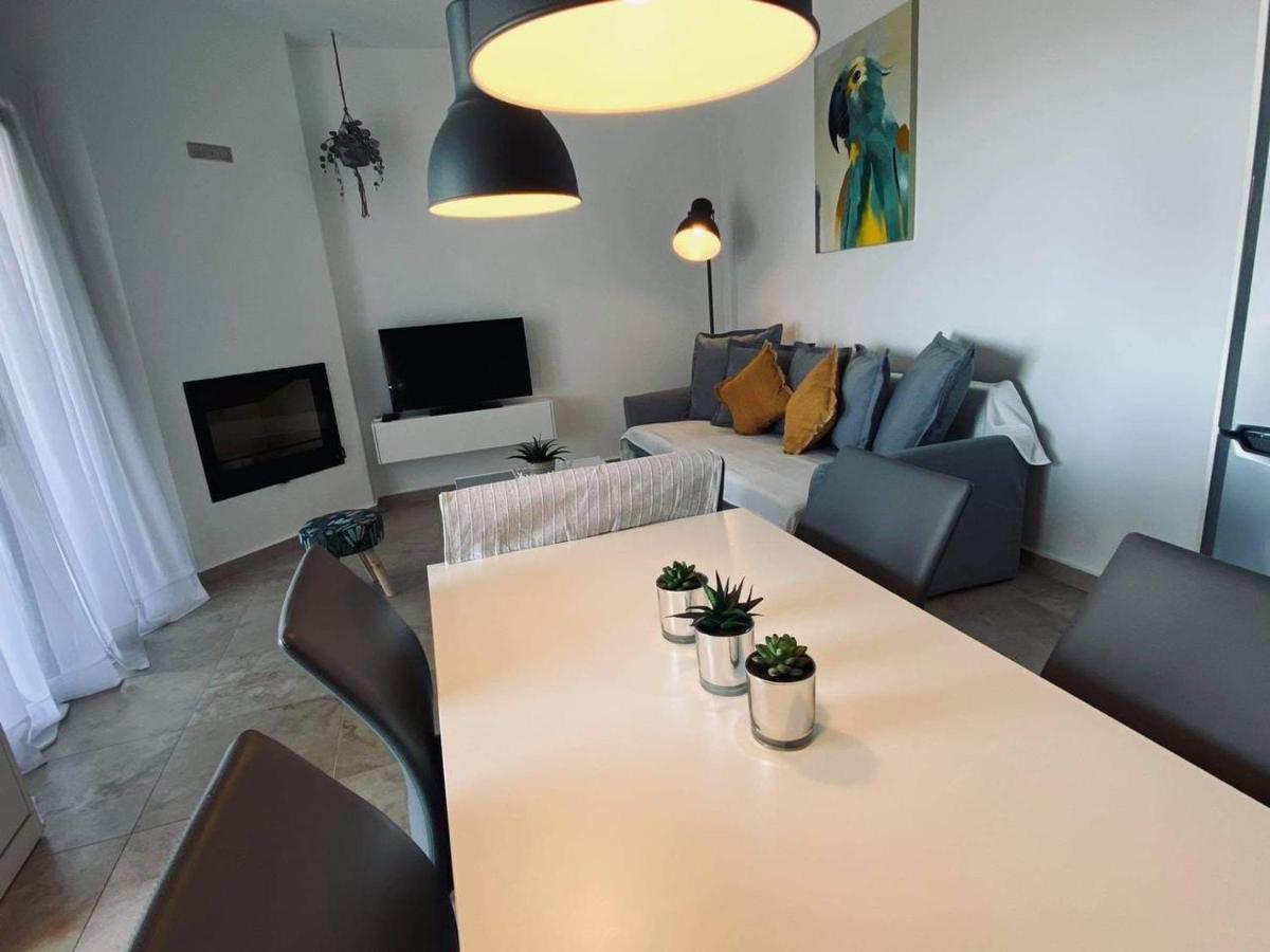 Arbutus - Relaxing Apartment With Fantastic Views Георгиуполис Экстерьер фото